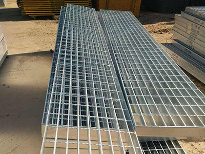 镀锌钢格板厂家生产的钢格板承重力强
